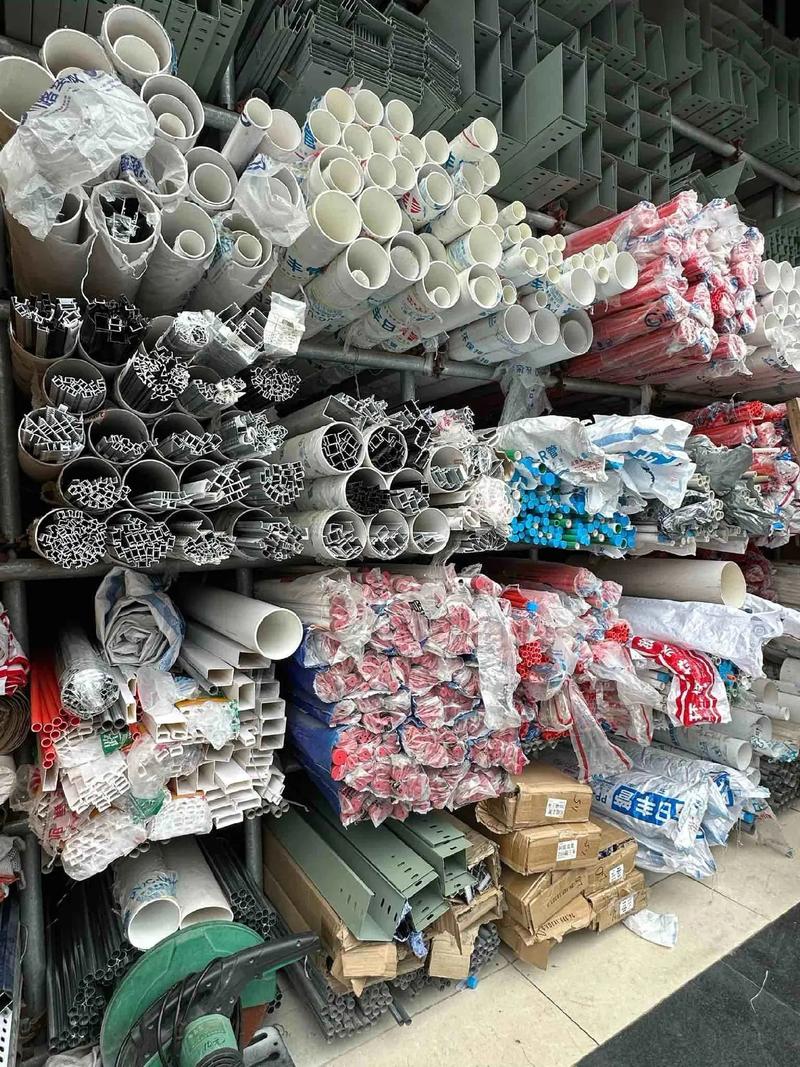 忙忙碌碌的日常 機(jī)會(huì)是給努力的人.實(shí)體建材店日常忙碌 努